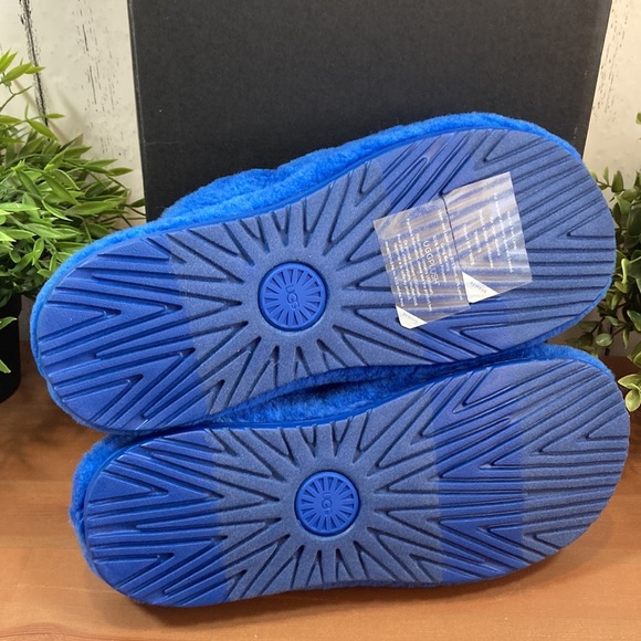 UGG Men's Fluff You Sheepskin Slippers - Picture 8 of 10